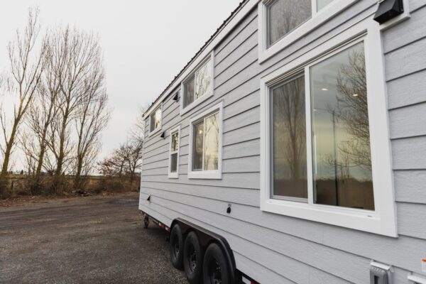 Exterior View of 1-story Tiny Home for 6 person sleeping capacity 250 sqft project STR30 on USPrefabs.com