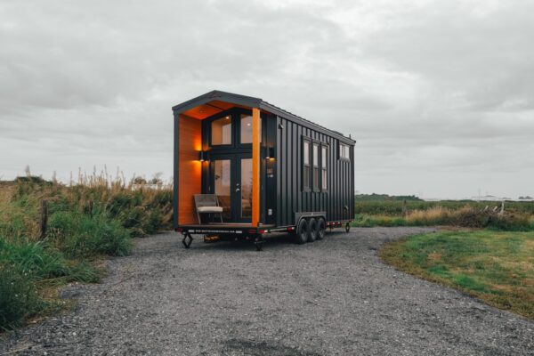 Exterior View of 1-story Tiny Home for 4 persons sleeping capacity 257 sqft project ONYX 2630 on USPrefabs.com